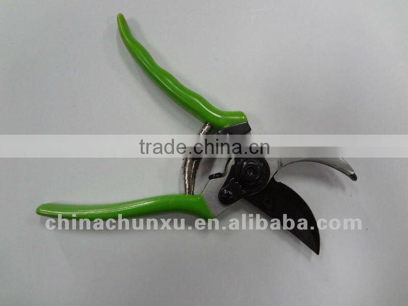 Garden pruner