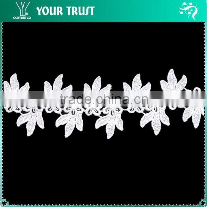 Width 6.0 Centimeter Wavy Flower Mesh White Polyester Trimming Lace