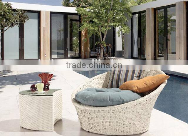 outdoor wicker rattan apple bed
