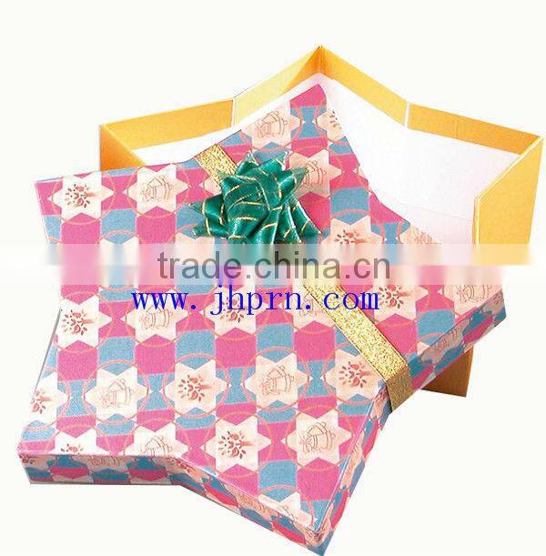 printed christmas gift box with card