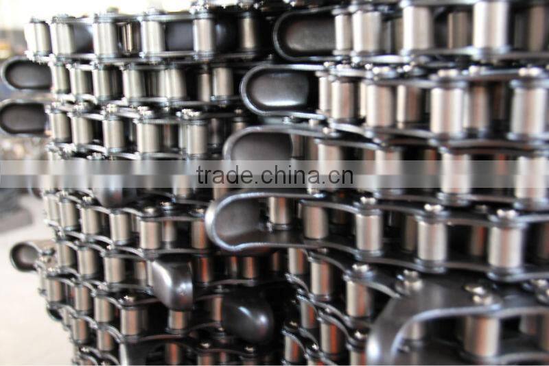 agricultural chain with special attachment for transmission