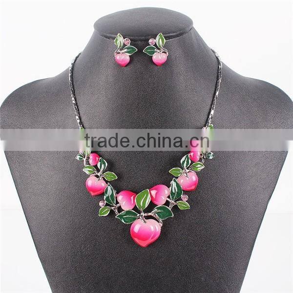 Cheap europe brand statement necklace and resin earring jewelry set peach fruit for girl