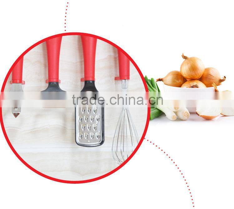Fashion Eco-friendly Stainless steel with pp handle Kitchen Accessoriess Holder/Bottle Opener/egg Whisk 4PCS Dinnerware Set