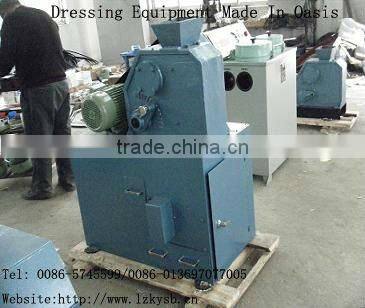 Laboratory jaw crusher with a small size which is easy to handle and operate