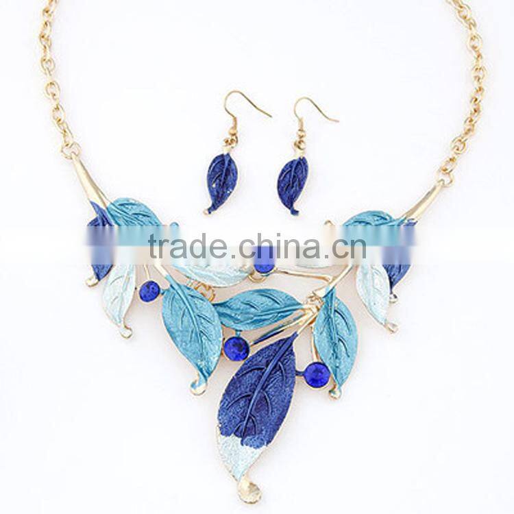2015 New Design Good Looking Fashion Necklace