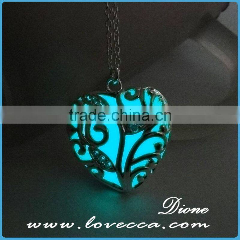 Cheap Alloy Luminous Glow in the dark Heart Locket Charm Pendant Ladies Jewelry Necklace