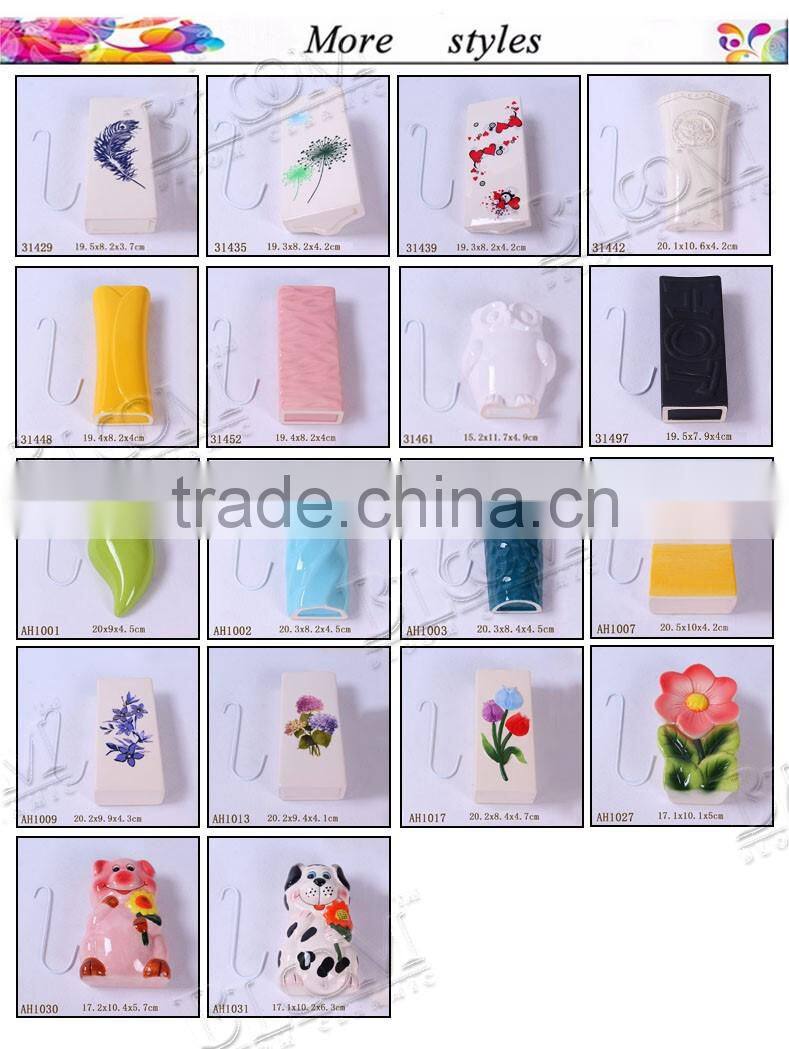 White ceramic hanging decoration for air humidifier
