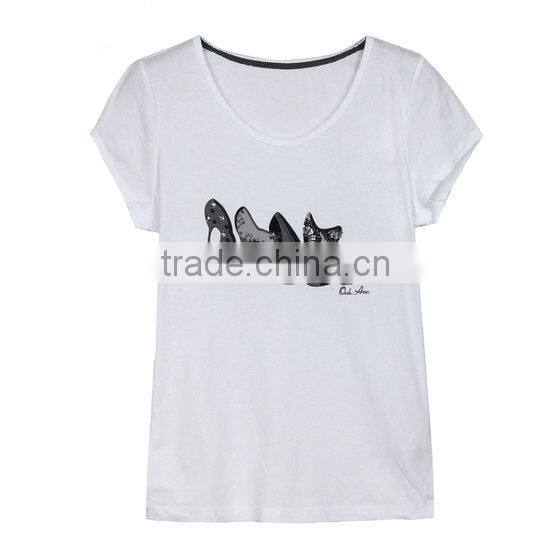 women t shirts white color with screen print