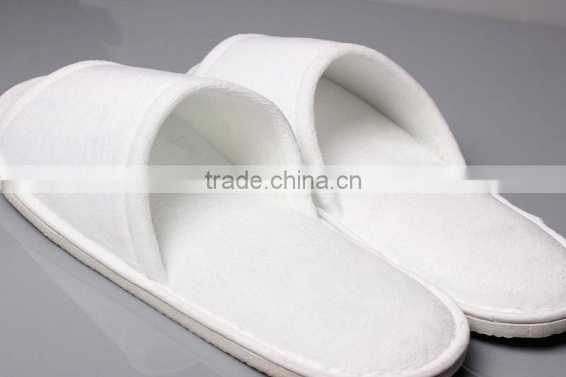 Disposable open toe brushed fabric design print personalized white hotel slippers