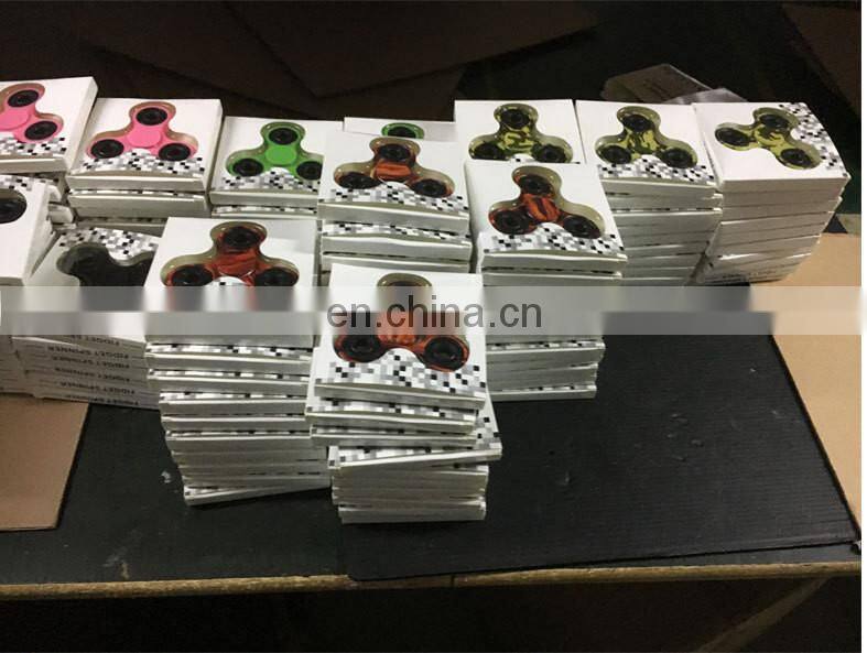 2017 Popular Stress Relase Stainless steel Plastic Bearing Glow Hand Fidget Spinner