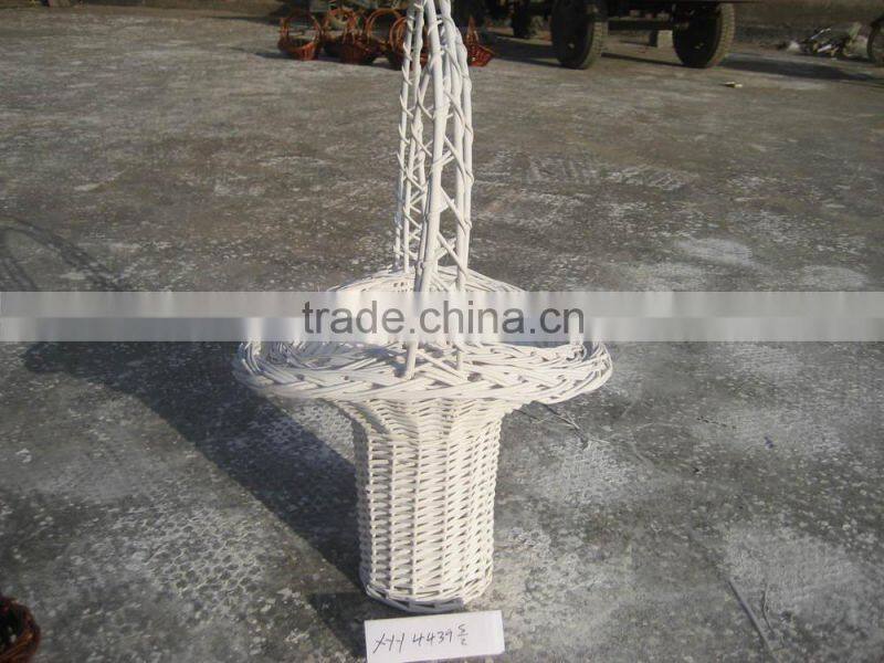 beautiful desigh a set of 2 pcs white wicker flower baskets