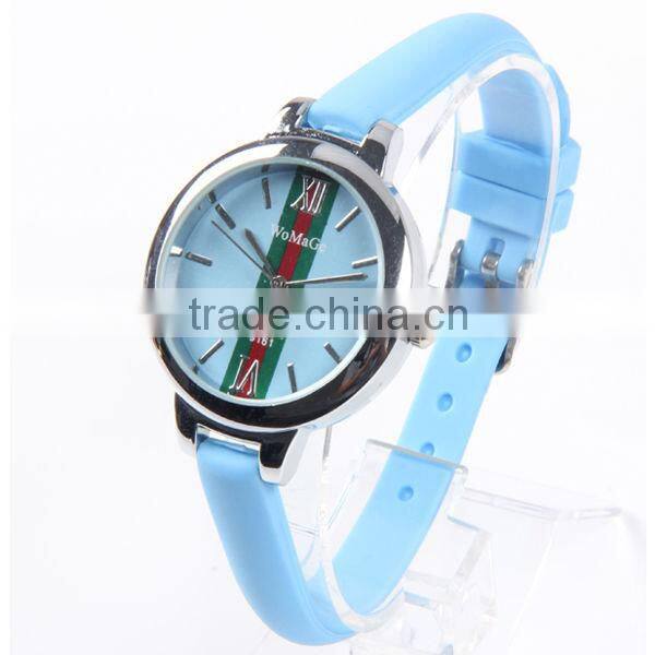 2013 beautiful silicone ladies mini watch