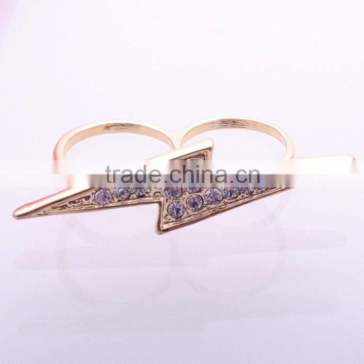 >>>2016 new hot sale European style fashion punk style exaggerated rhinestone lightning double finger ring/