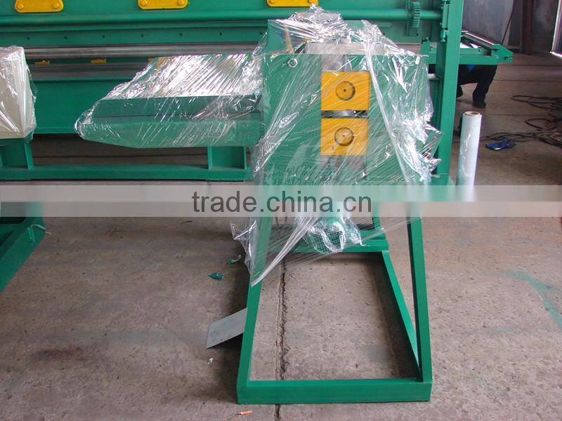 Simple steel slitting equipment