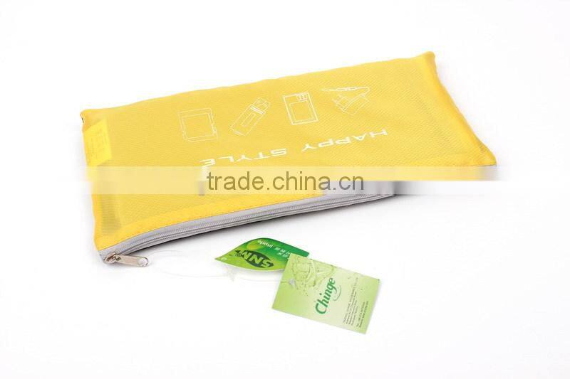 2016 Hot selling Zipper closure Polyester travel storage luggage bag