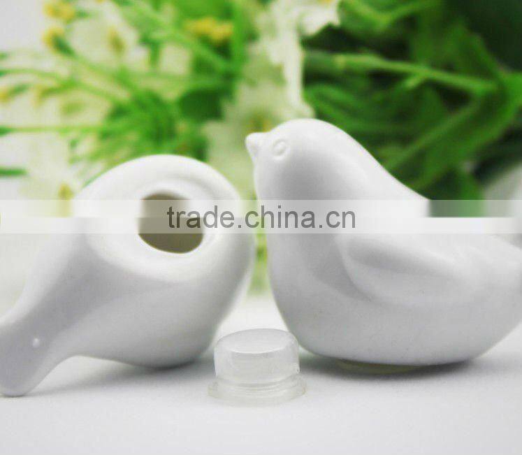 Herb Spice Tools Type and Ceramic Material Salt Pepper Shakers