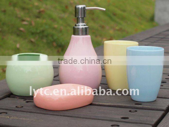 Colorful porcelain bathroom accessories set