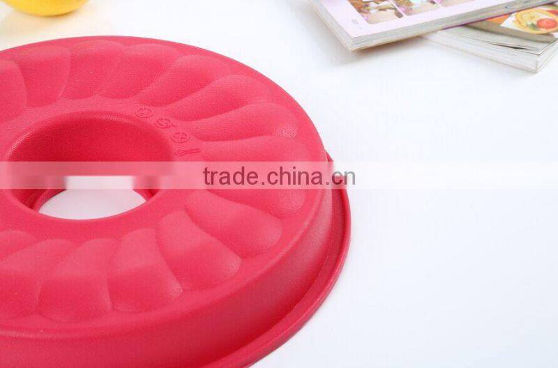 Round Hole Shape Bundt Cake Silicone Mold