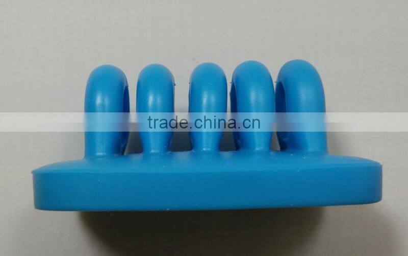 keep cables on the table