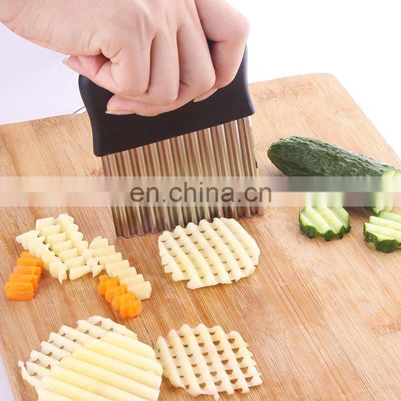Hot Selling Cooking Tool Plastic Handle Stainless Steel Sharp Blade Ripple Potato Chip Potato Slicer Potato Cutter Knife