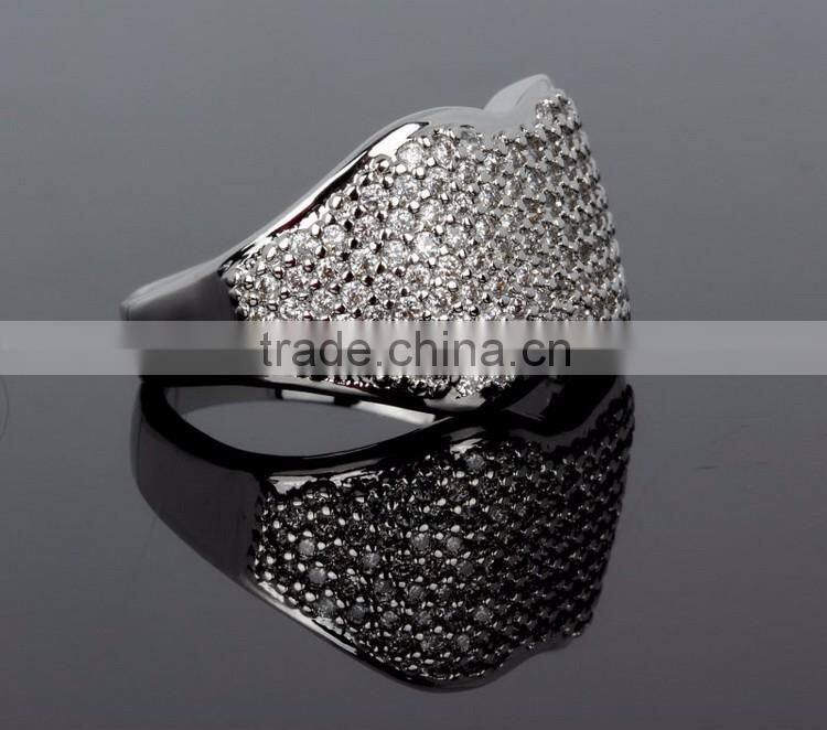 Sexy Women Lip Design Banquet Jewelry Fashion Pave Setting Cubic Zirconia Finger Ring
