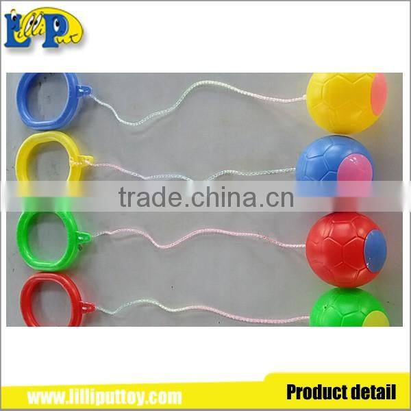 2016 wholesale plastic colorful skip ball foot jump ball with light for children