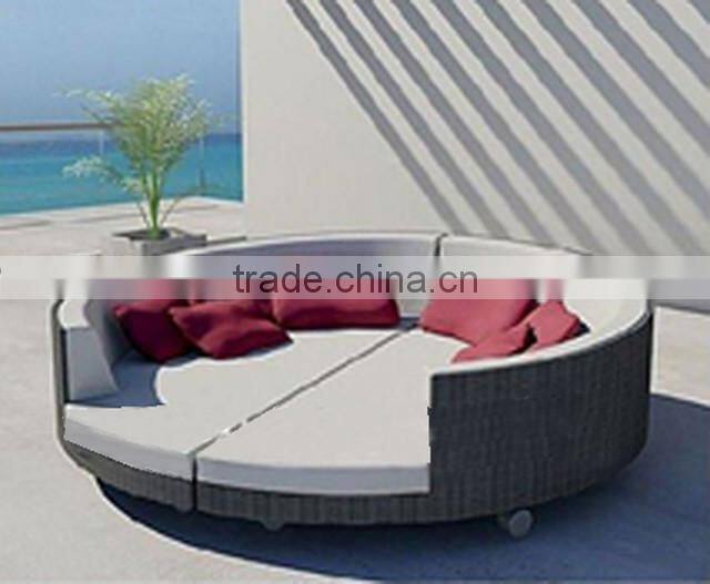 outdoor wicker rattan apple bed