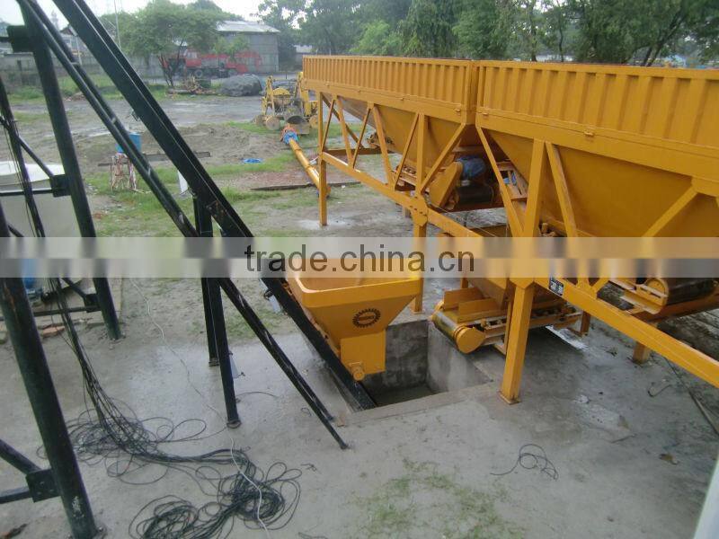 Three hoppers Aggregates storage machine for plant