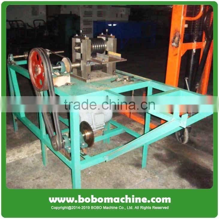 Strip slitting machine for metal flexible hose