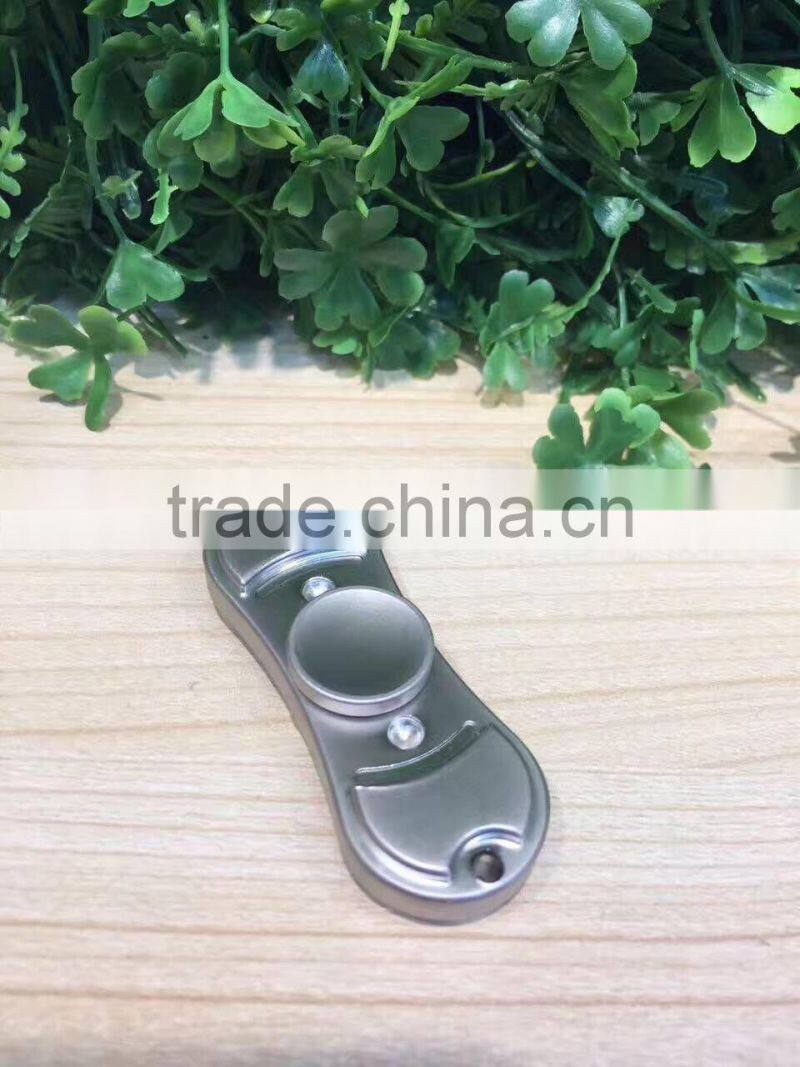 2017 Cheap Easy to play Metal spinner fidget brass desk toys fidget spinner