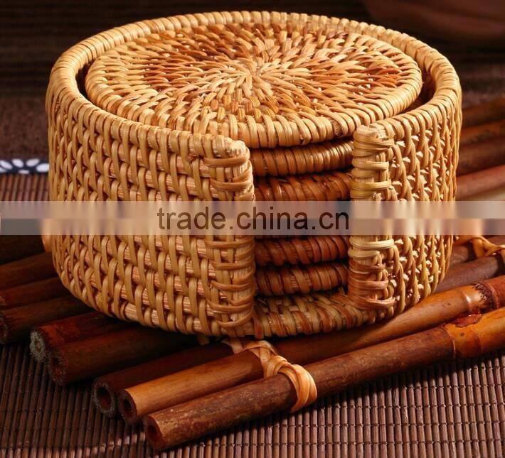 Round rattan cup coaster