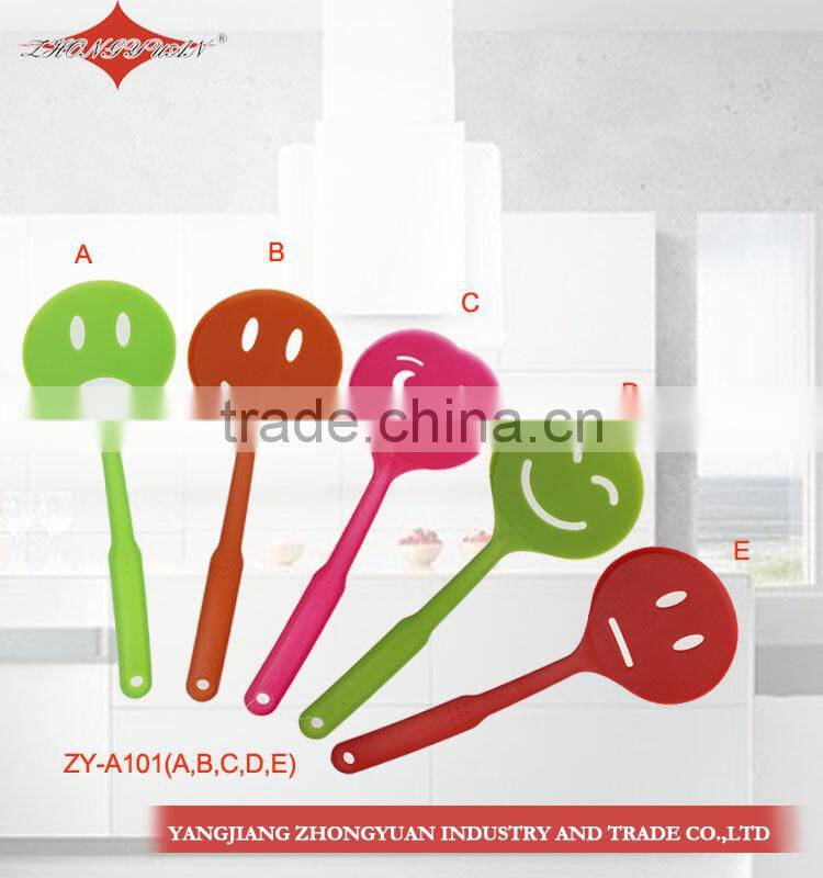 5pcs different colorful cute smile face shape nylon plastic kitchen accessory for china 2014