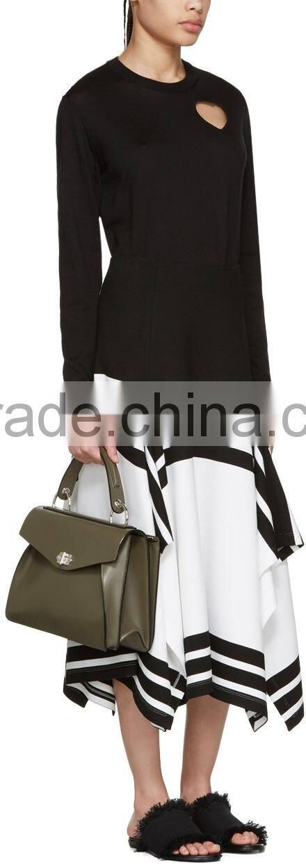 High Quality Wool Blended Crew Neck Heart Cut-Out Black Pullover for Women