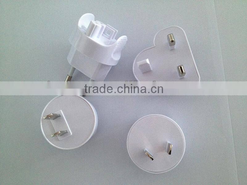 Universal USB travel power adapter charger 4 port AC /DC Switching power adapter for Smartphone , Android phones