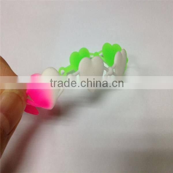 Promotional silicone bracelets custom bracelets ,silicone wristbands approved by FDA