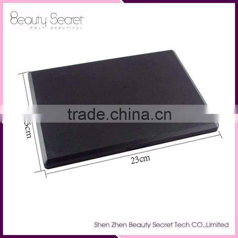 2016 Hot sale cosmetic eyeshadow palette for makeup