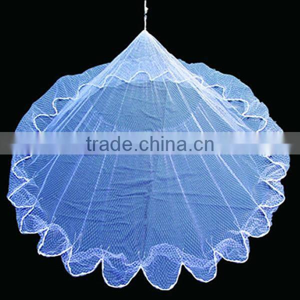 Bottom pocket casting net with banana sinker.