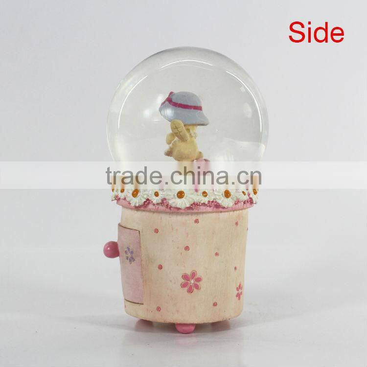 Resin souvenir snowflake snow globe