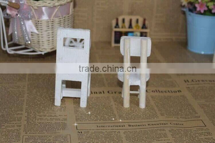 Do the old ZAKKA wooden mini chair toy