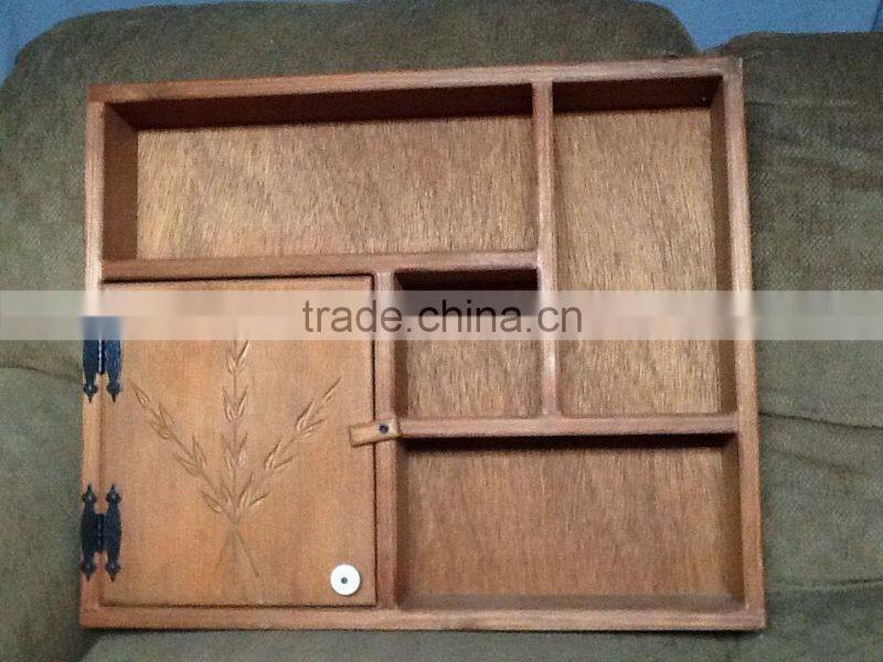 Wooden Pine Handcrafted Country wall decorative Shelf Display Cabinet Wall Hanging-cn