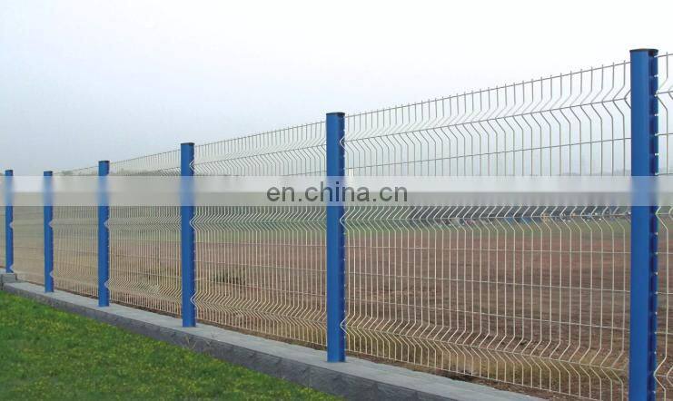 Triangular curved galvanized wire fence