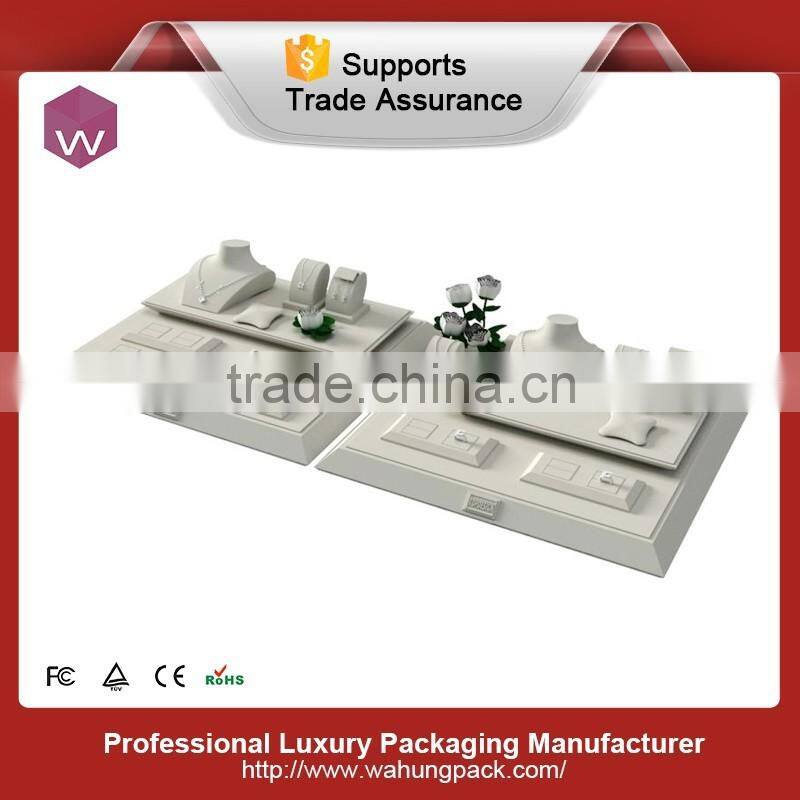 Custom Design Luxury Black Color Necklace Jewelry Display Set Ring Holder