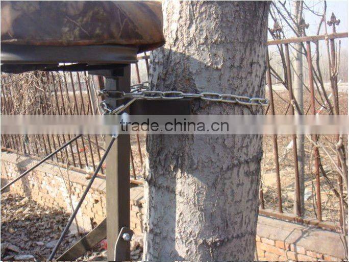 Strong steel hunting ladder tree stand