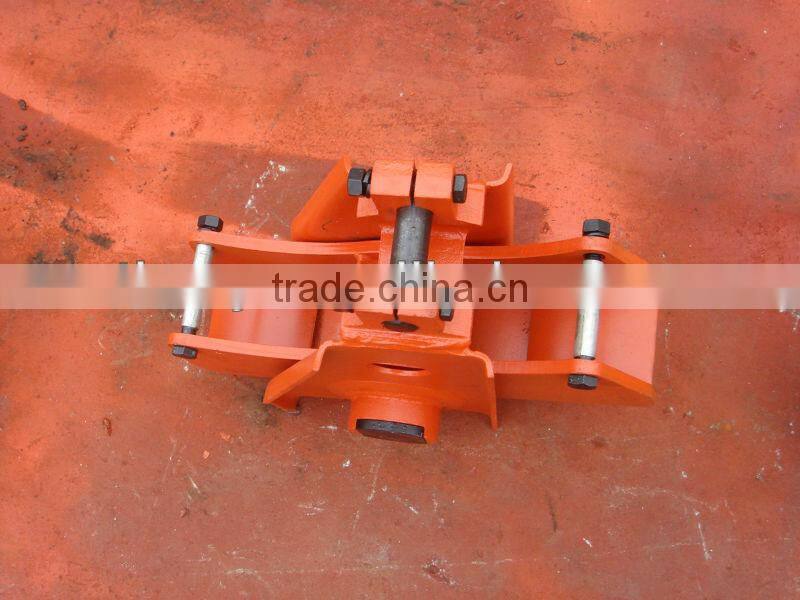 Hutch equalizer with bushing