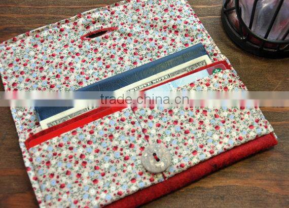 2017 wholesale pure Handmade felt card wallet keeper with Embroidered flower made in China