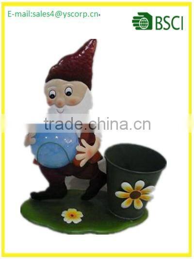 Christmas Sales Wholesale Outdoor Garden Gnome Drwaf Solar Light with planter Decoration for Christmas Festival