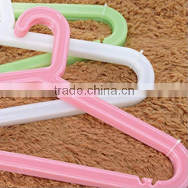 Lot of 100 Clothes Plastic HEAVY DUTY Hangers/Adult Size