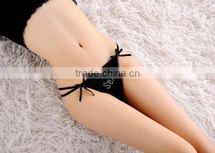 China Factory OEM Sexy Women Lace Solid G-String V-String Underwear Ladies Briefs Lingerie