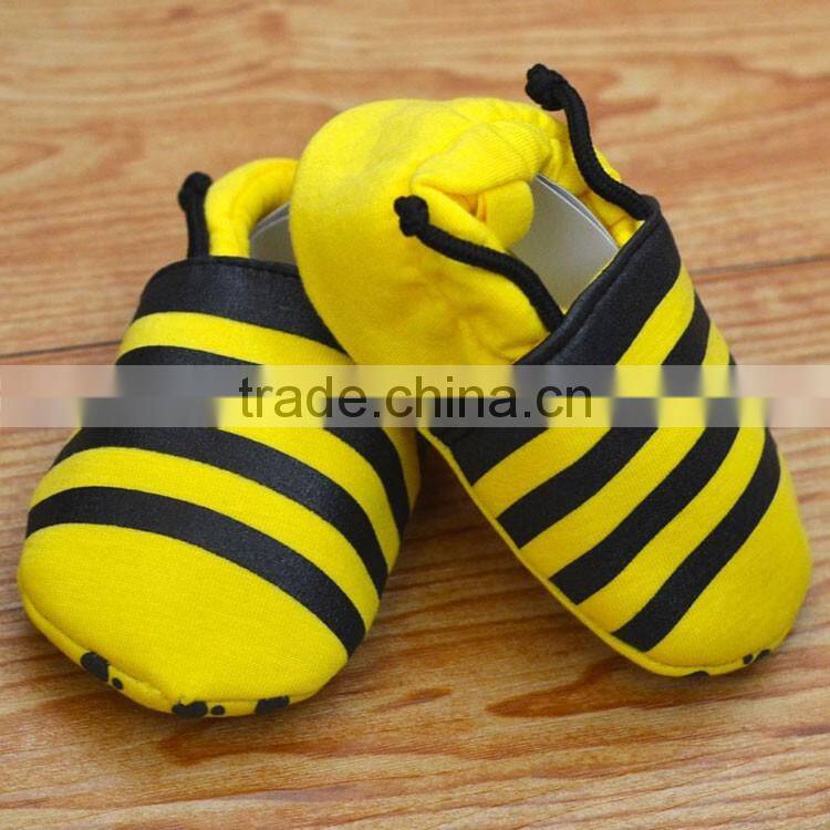 Bee Style Printed Cotton Baby Footwear