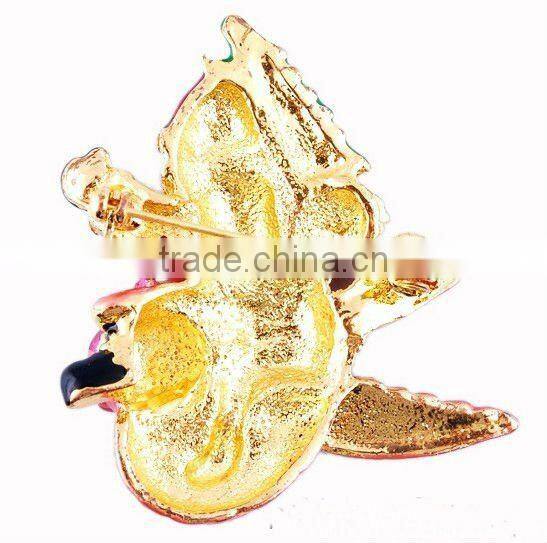 Yiwu Wholesale Enamel Flying Santa Claus Gold Brooch